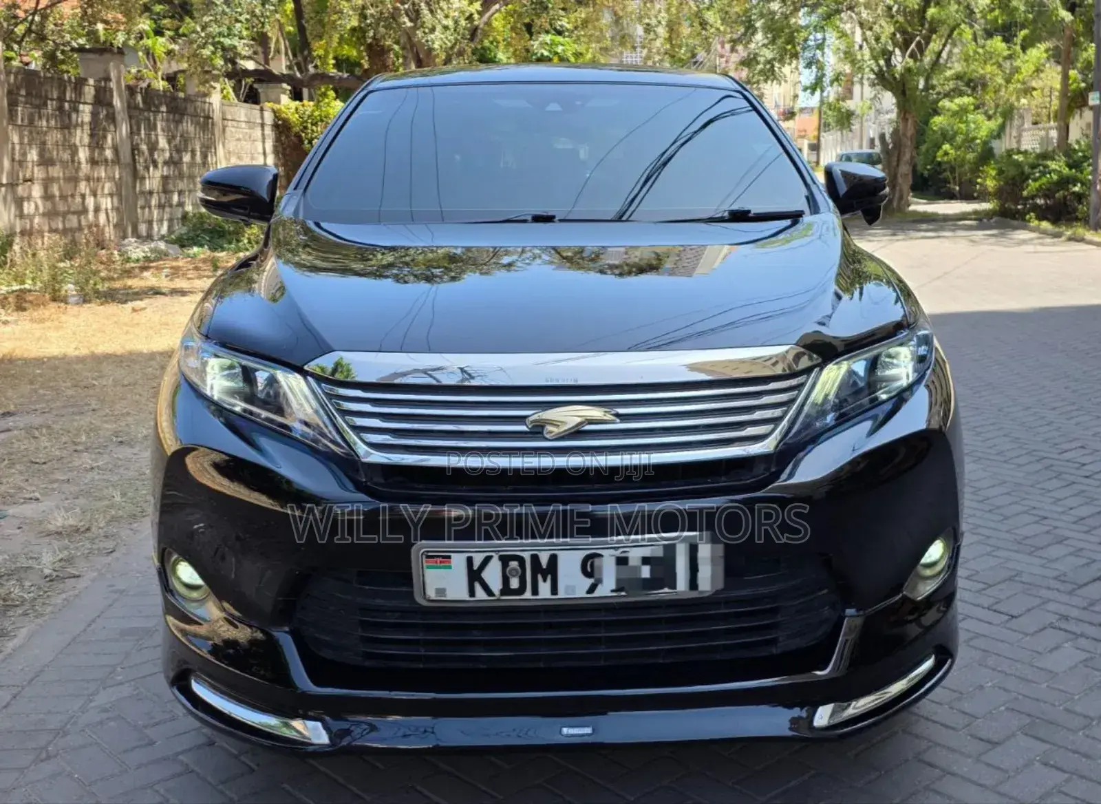 Toyota Harrier 2.0 2016 Black