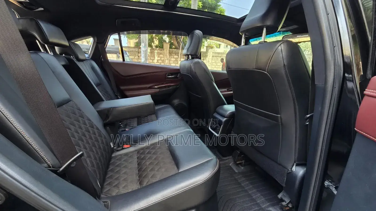 Toyota Harrier 2.0 2016 Black