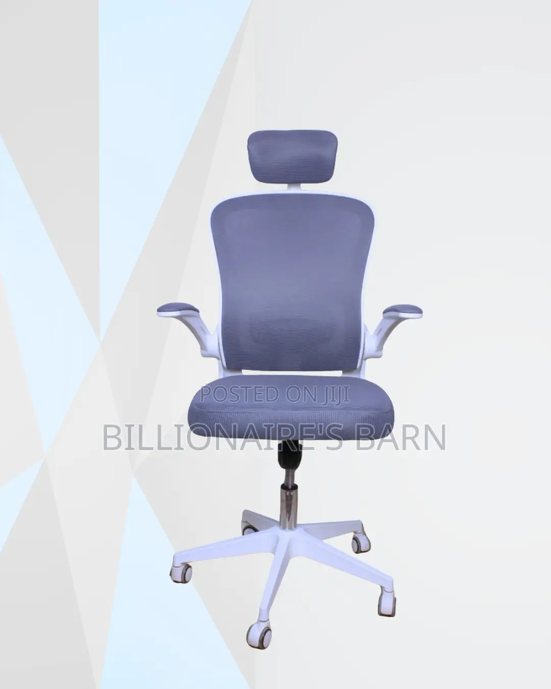 Headrest Office Chair — Space-Saving Fit, Space-Saving Arms