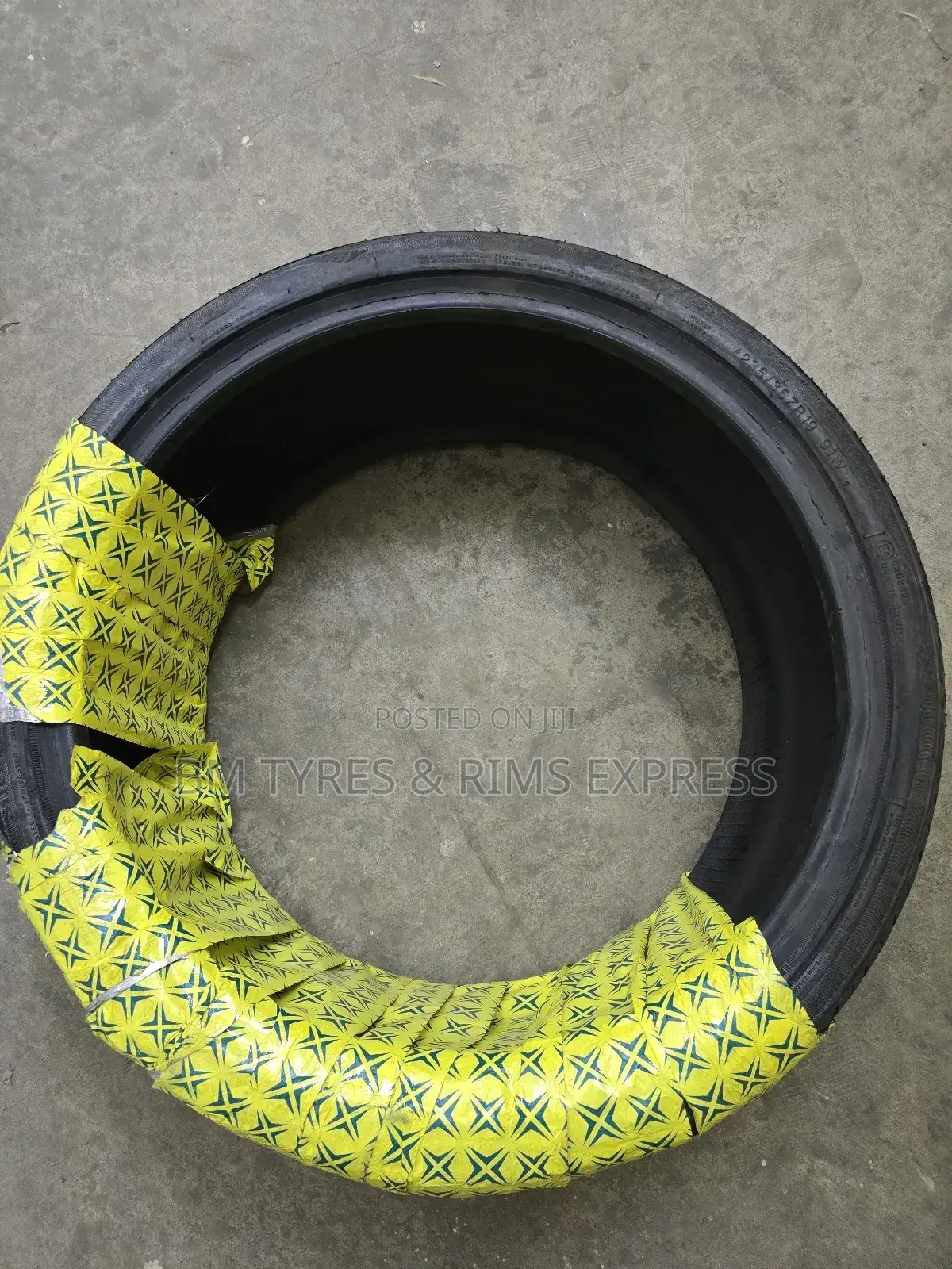 235 /35 R19 Pearly Tyres.