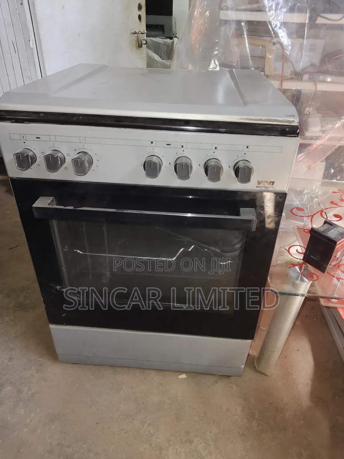A Von Freestanding Cooker