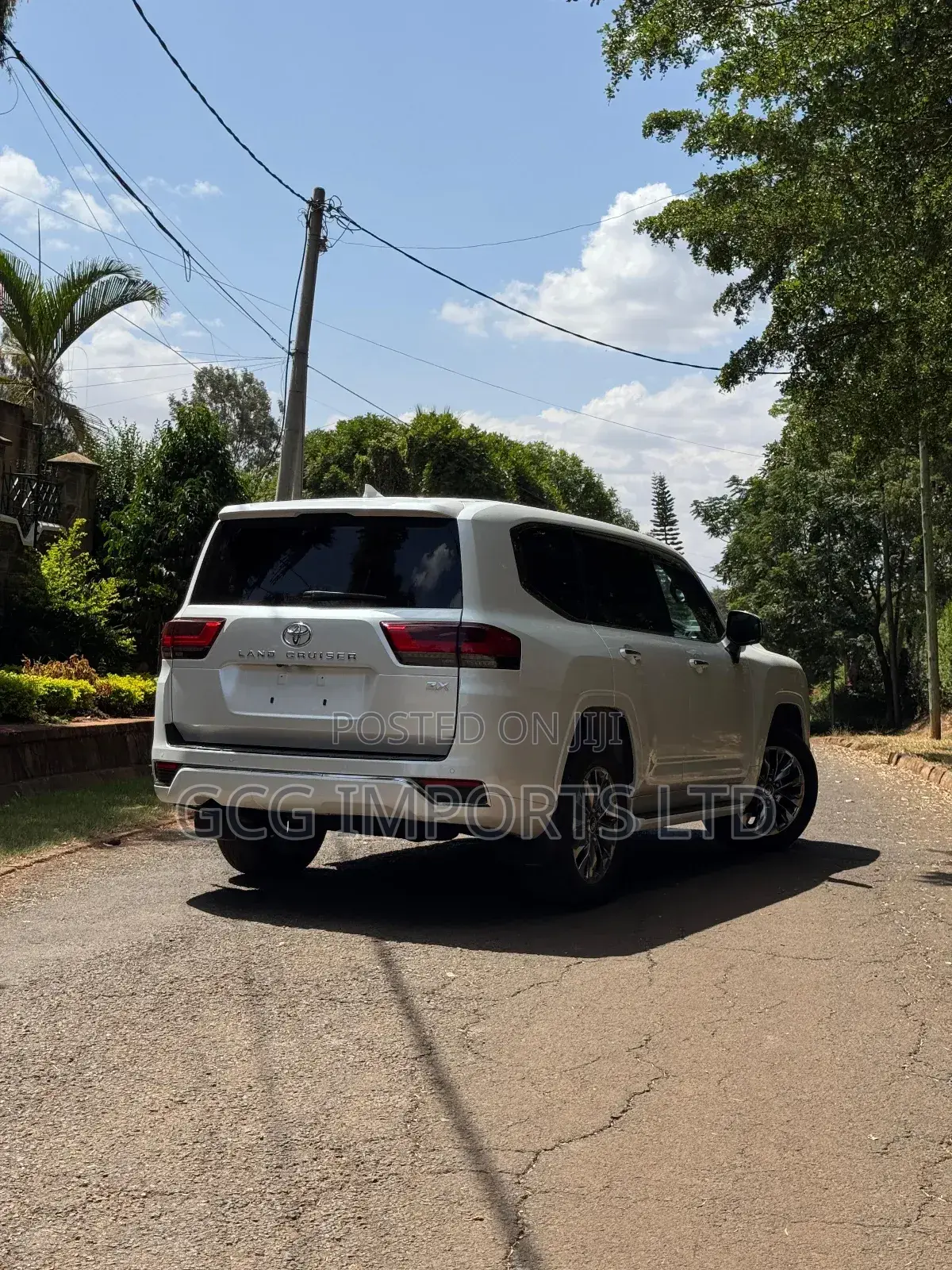 Toyota Land Cruiser LC300 2022 White