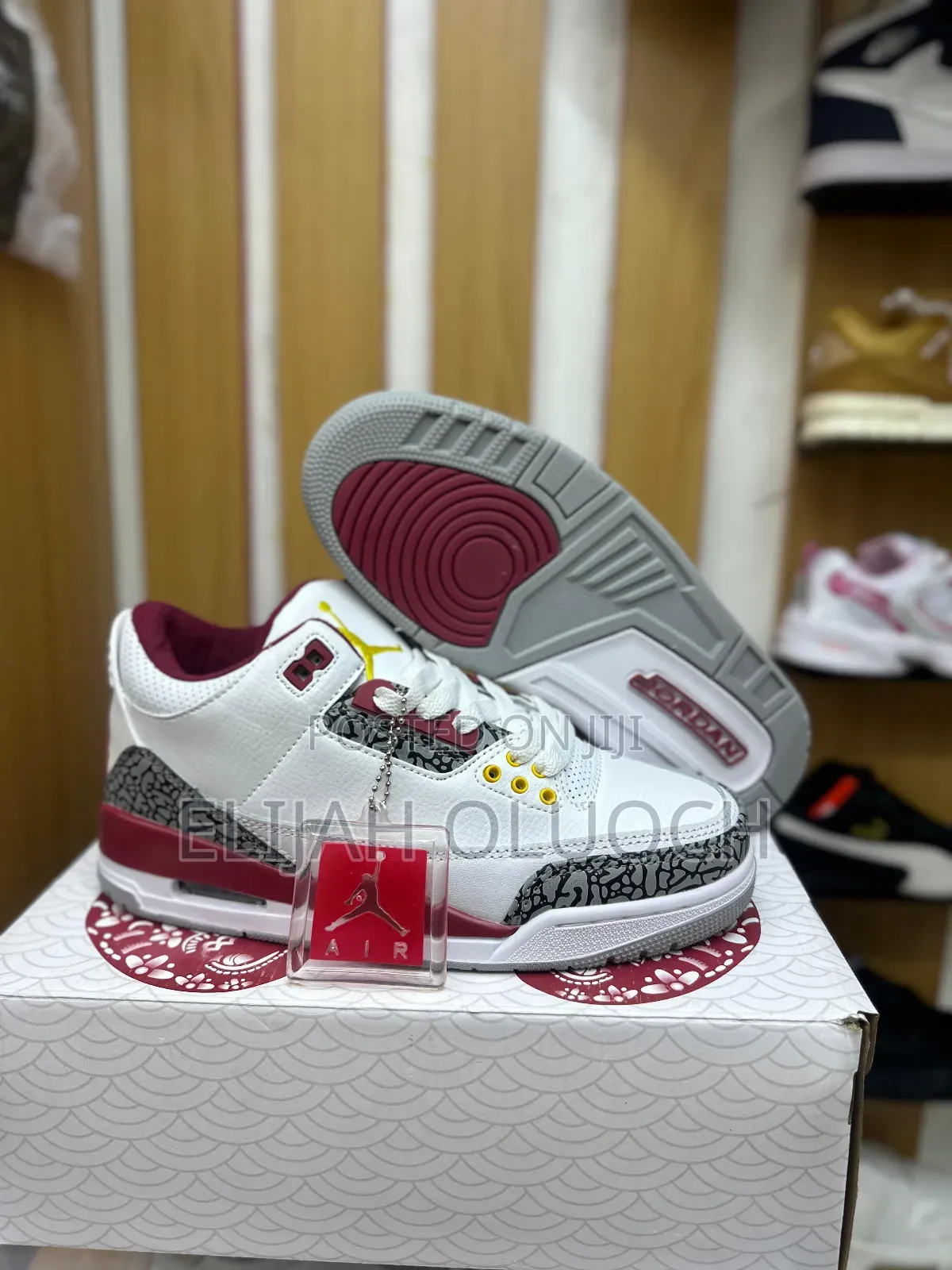 Jordan 3 Retro "Mid Cardinal Red "