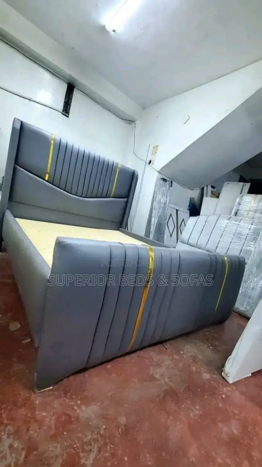 A Quality Chesterfield Bed (Cheap Price)