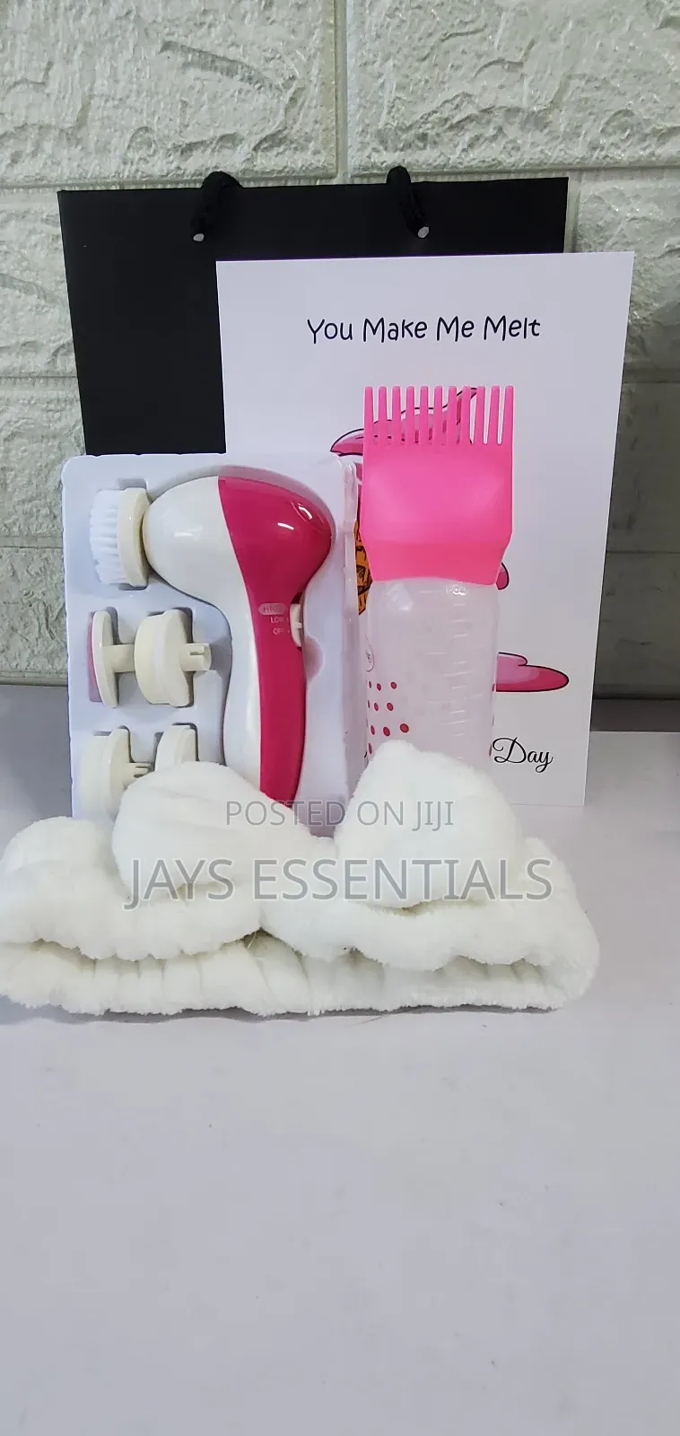Glow Valentines Set-5n1cleanser,Oil Comb,Head/Wrist Band, Card and Bag