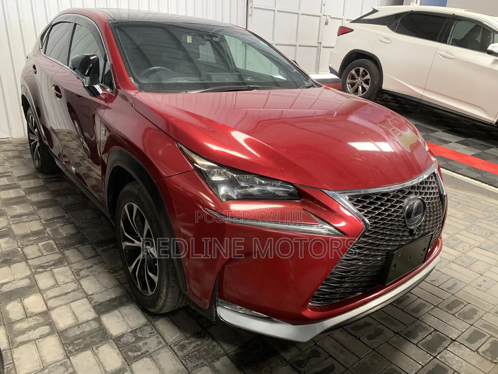 Lexus NX 300h Base 4x4 (2.5L 4cyl 2A) 2018 Red