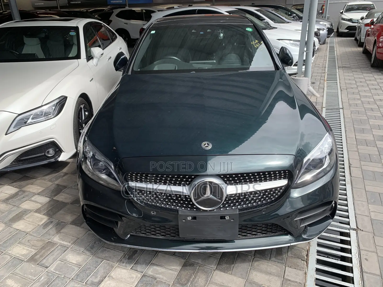 Mercedes-Benz C220 Base 2018 Green