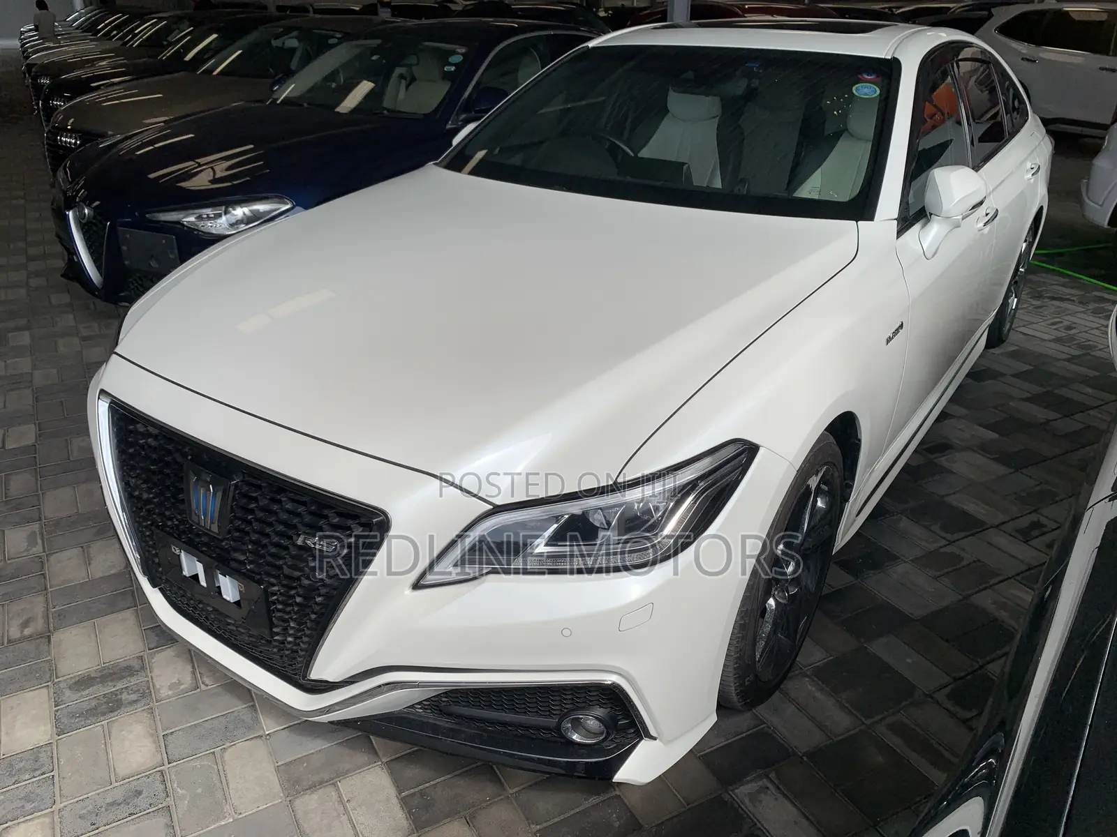 Toyota Crown 2018 White