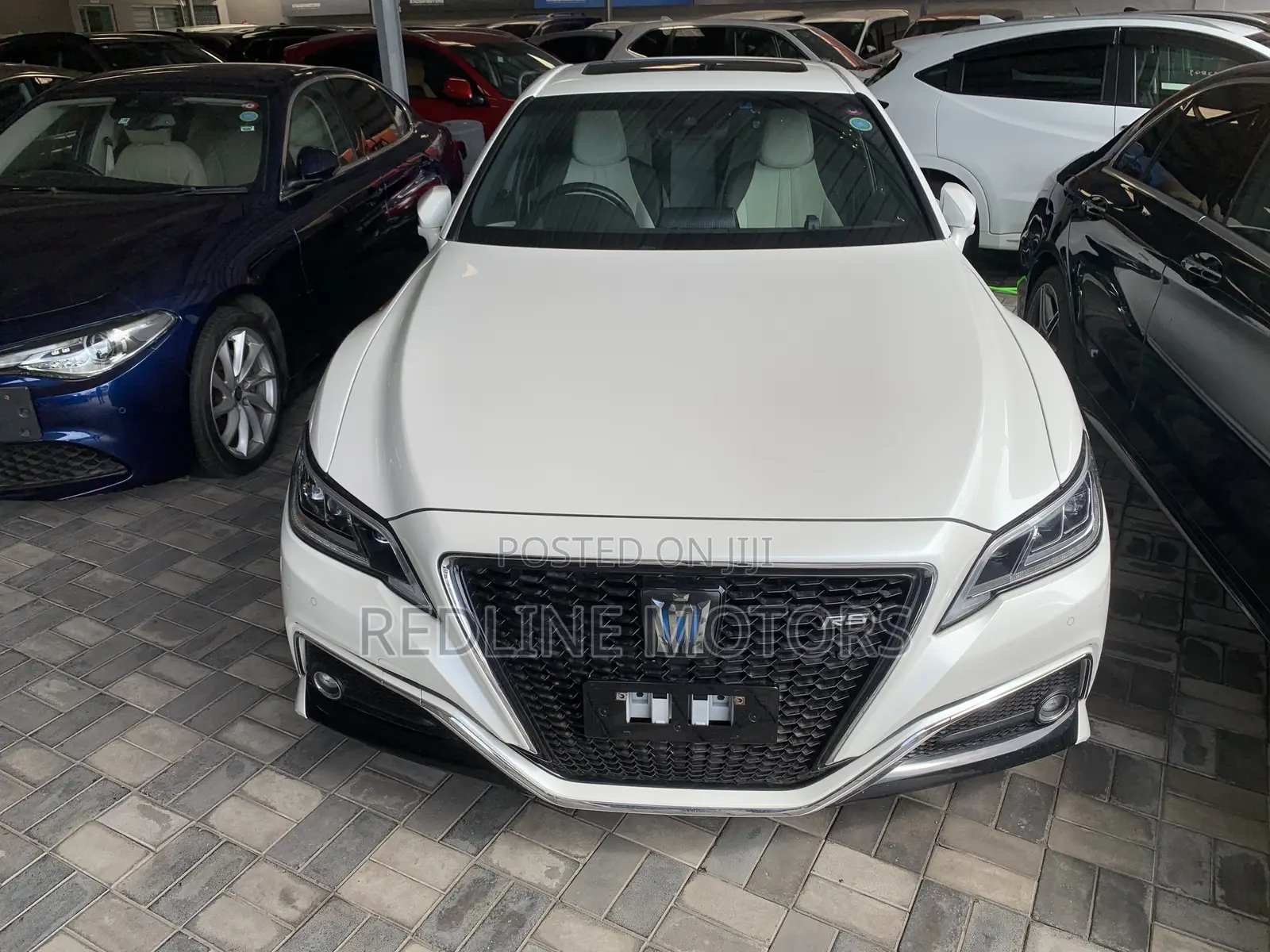 Toyota Crown 2018 White