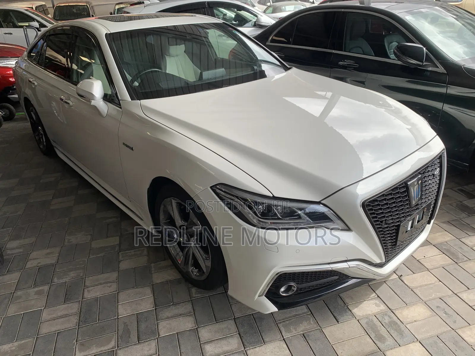 Toyota Crown 2018 White