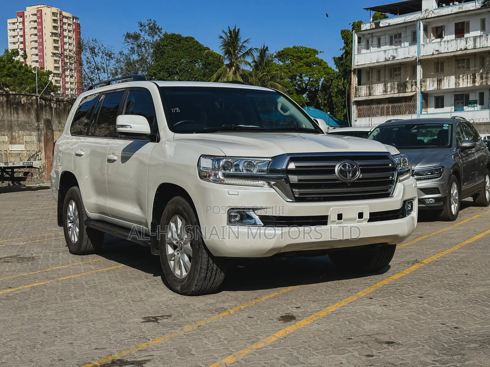 Toyota Land Cruiser 2018 White
