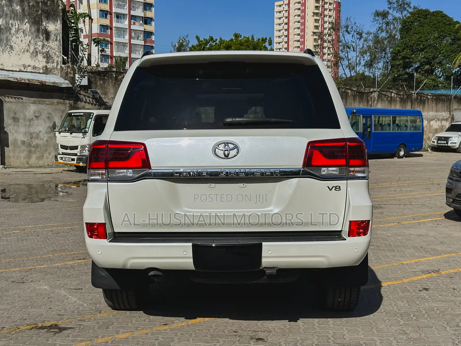 Toyota Land Cruiser 2018 White