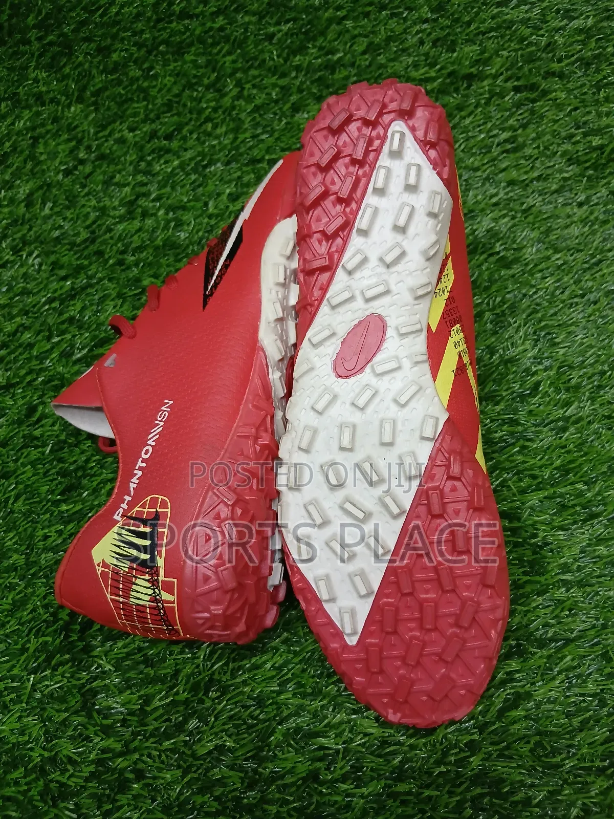 Nike Mercurial Vapor 13 Academy Cr7 Football Trainers