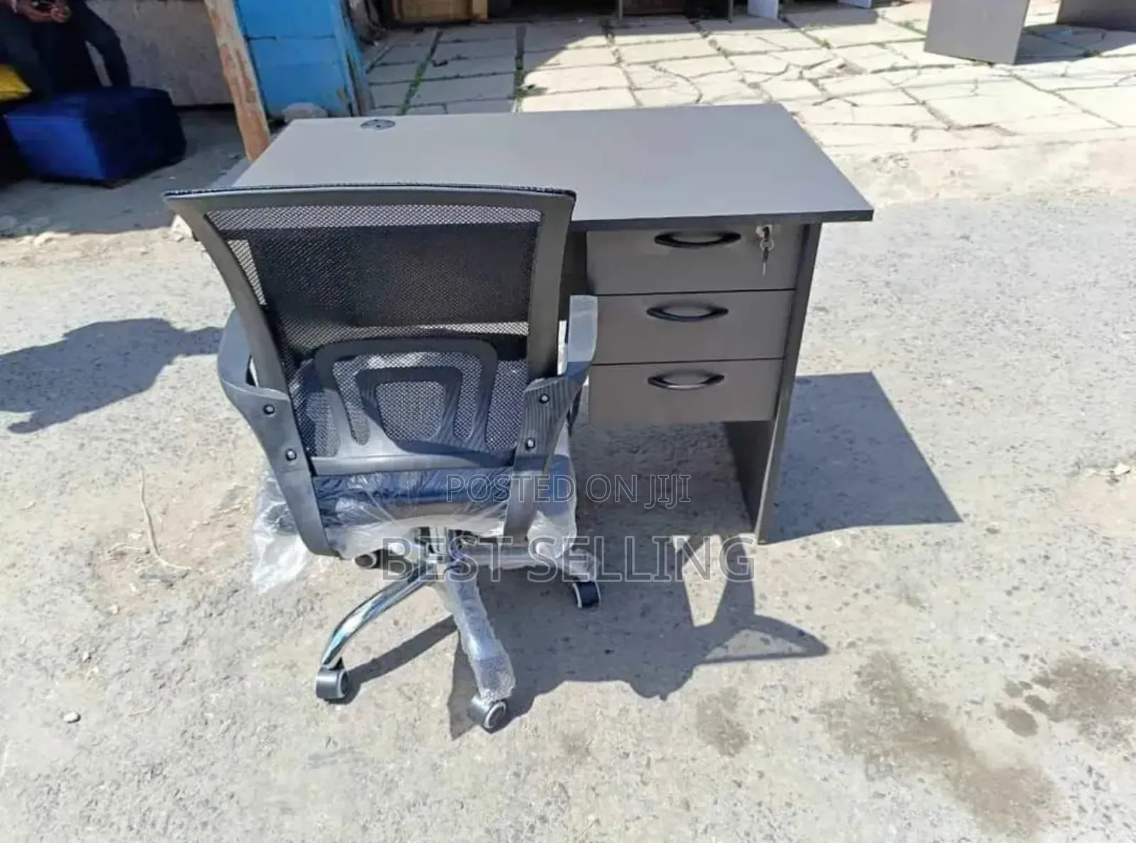 Simple Office Desk and Chair