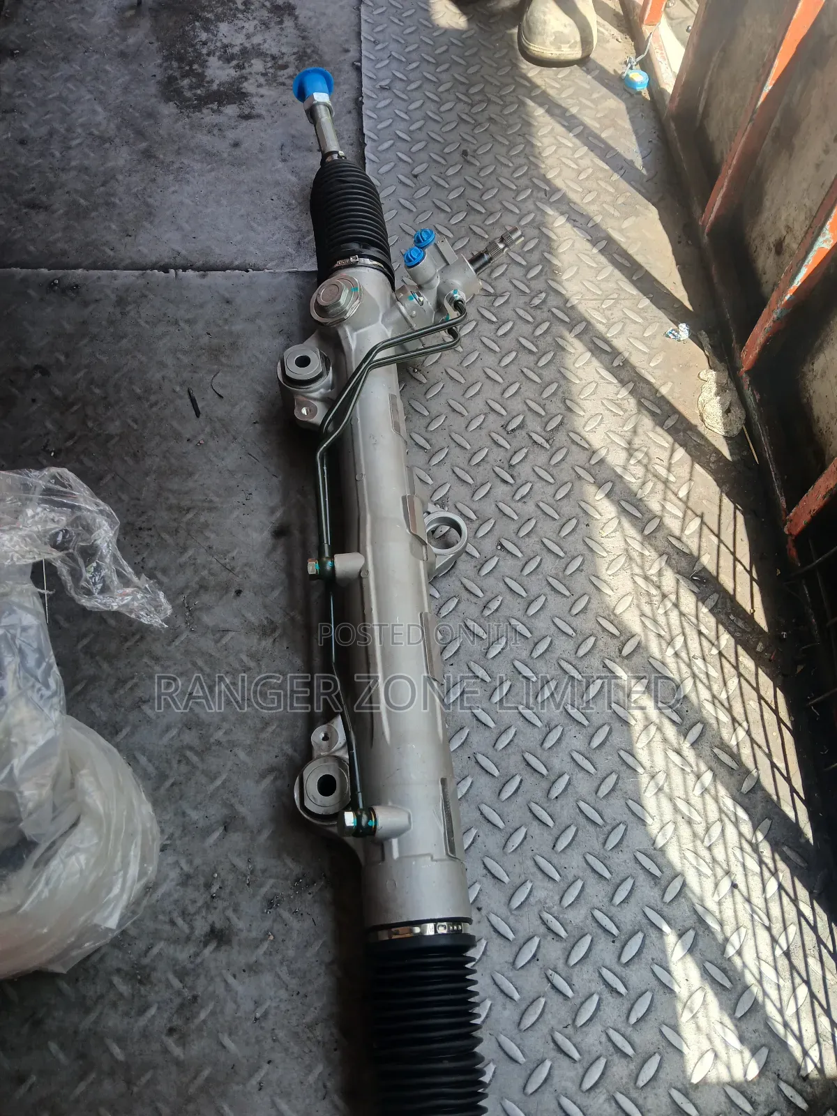 Steering Rack V8 200 Sieries