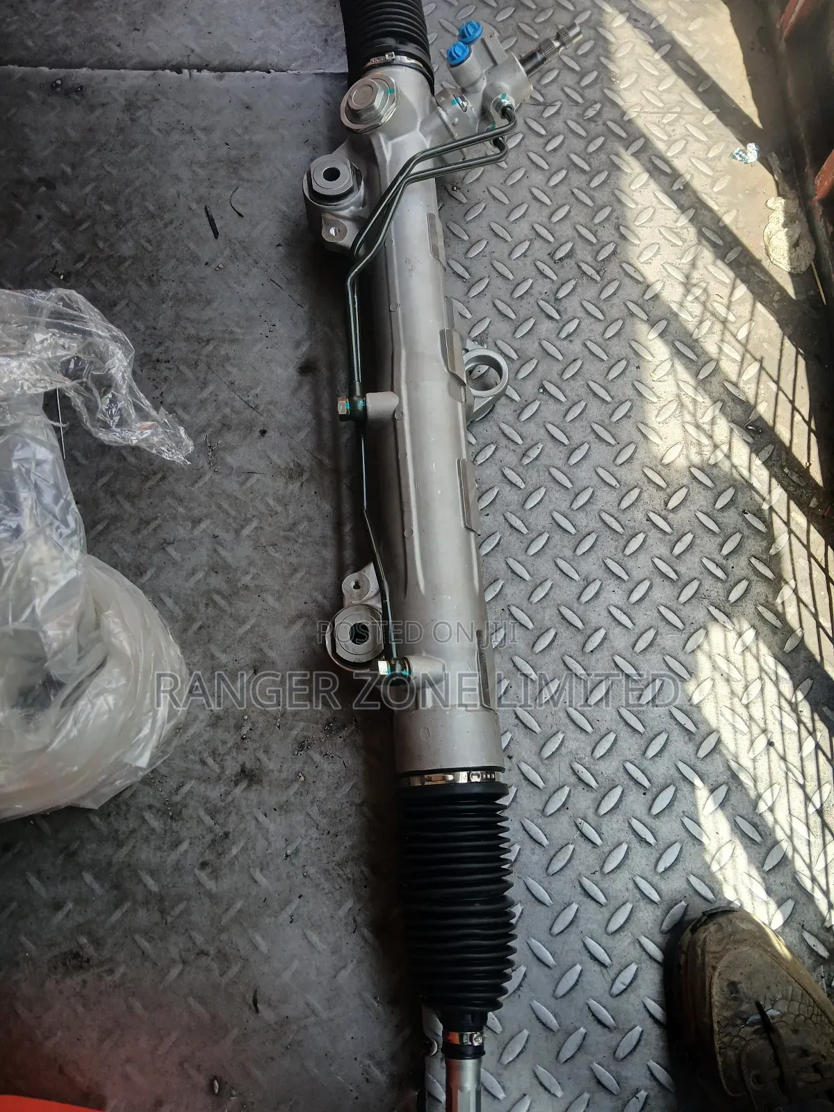 Steering Rack V8 200 Sieries