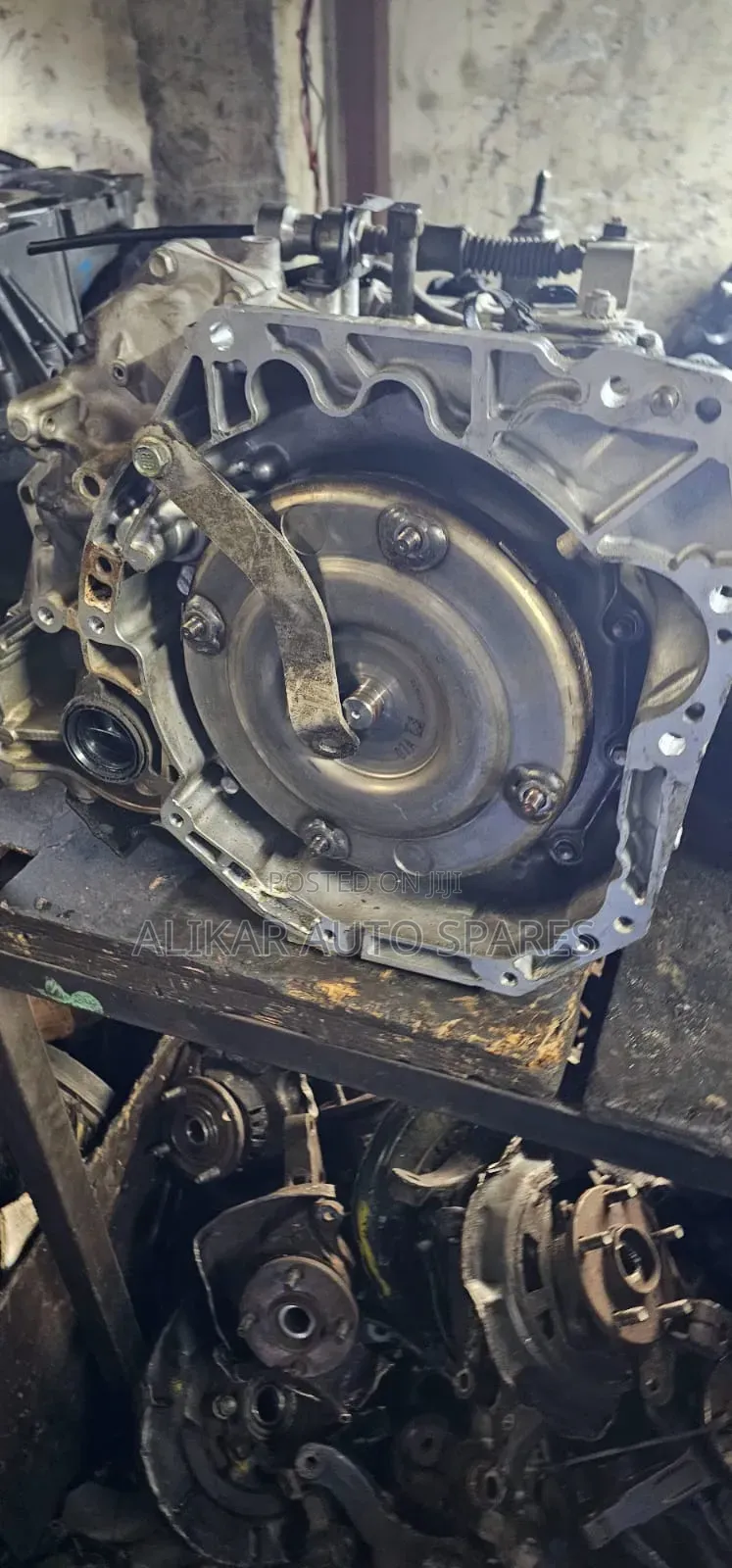 Hr12 Nissan Gearbox in Good Condition