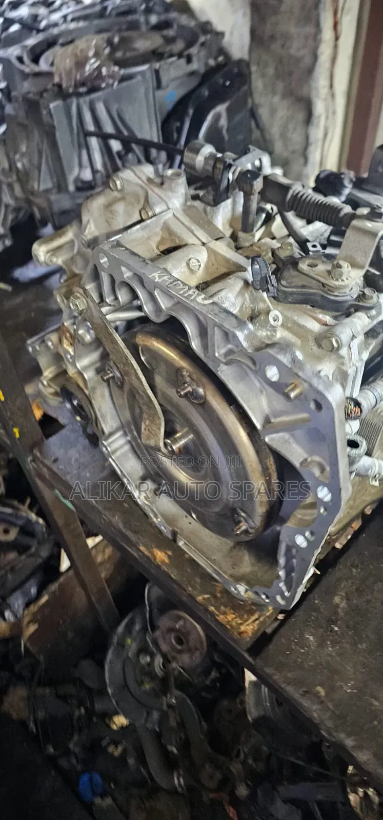 Hr12 Nissan Gearbox in Good Condition