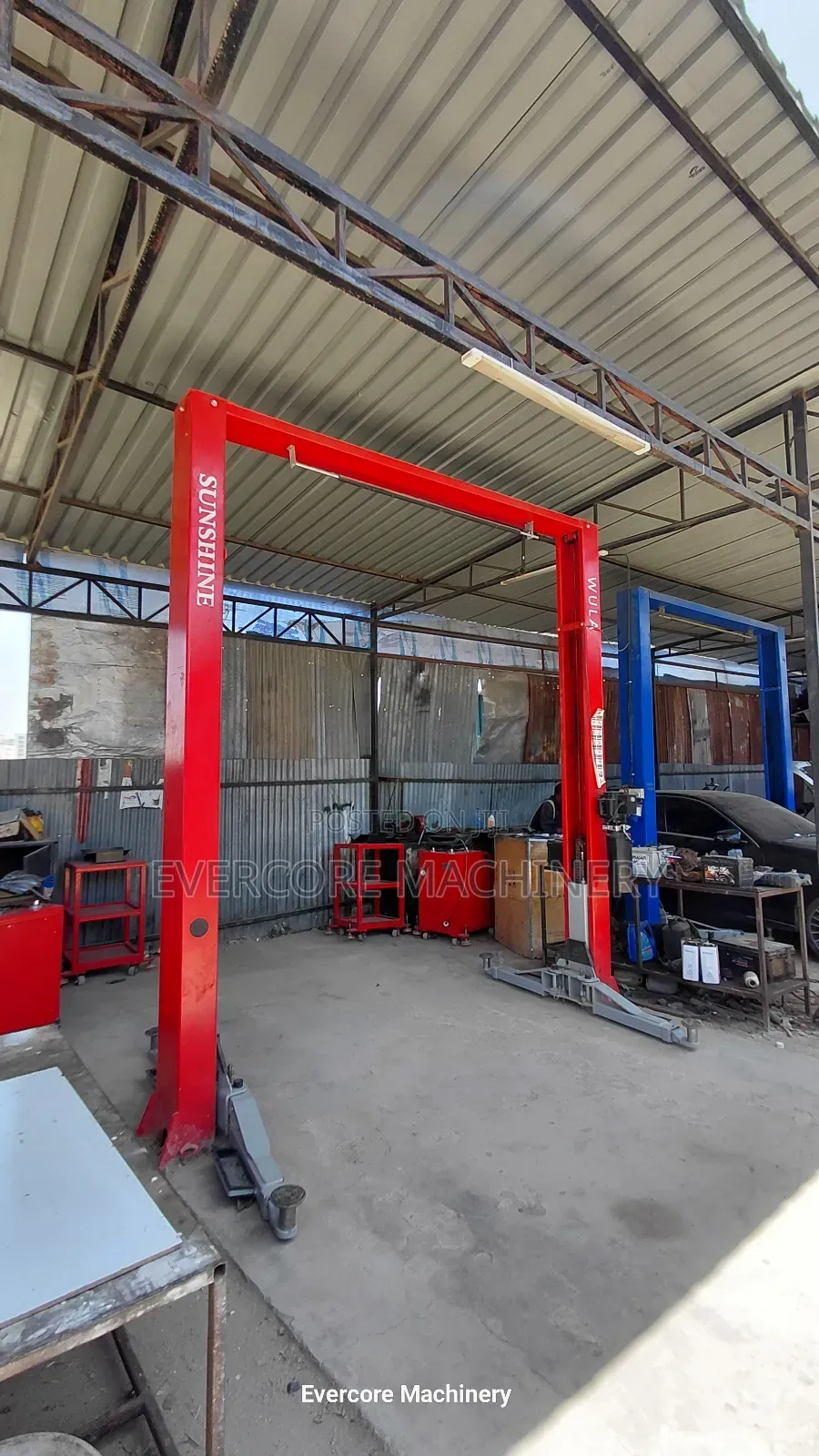 Car Hoist/Two Pole/Post Lift Machine 4tonne Capacity Electric Powered