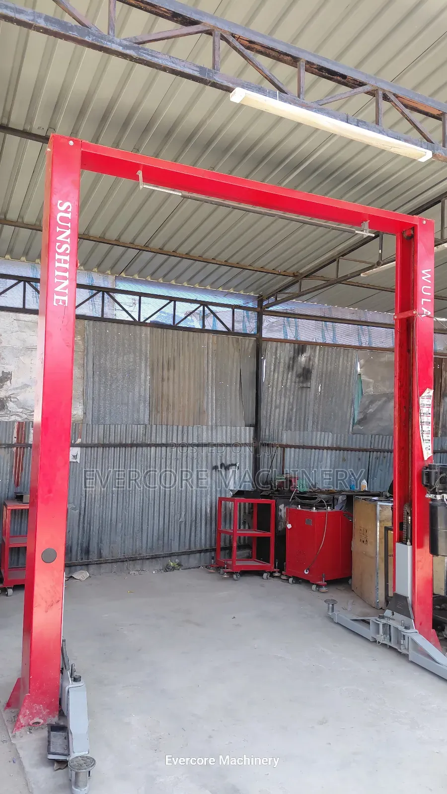 Car Hoist/Two Pole/Post Lift Machine 4tonne Capacity Electric Powered