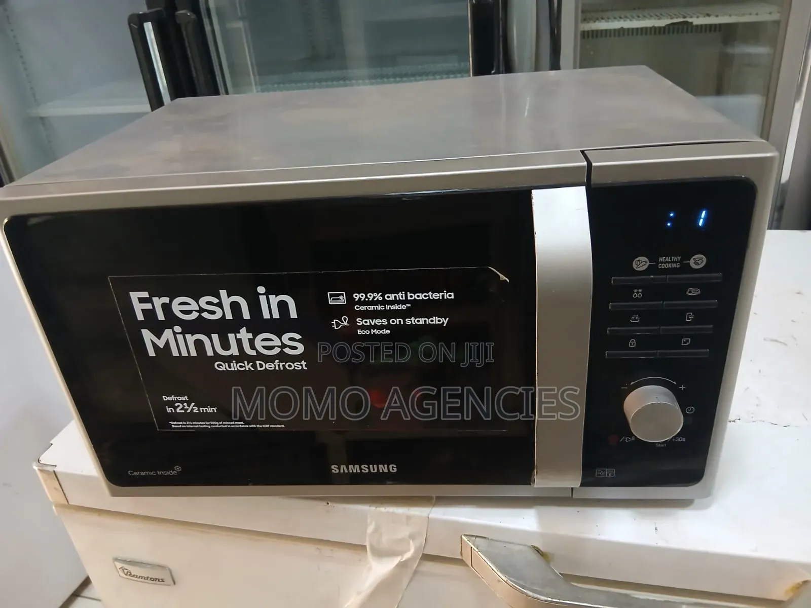 Clean Samsung Microwaves for Sale