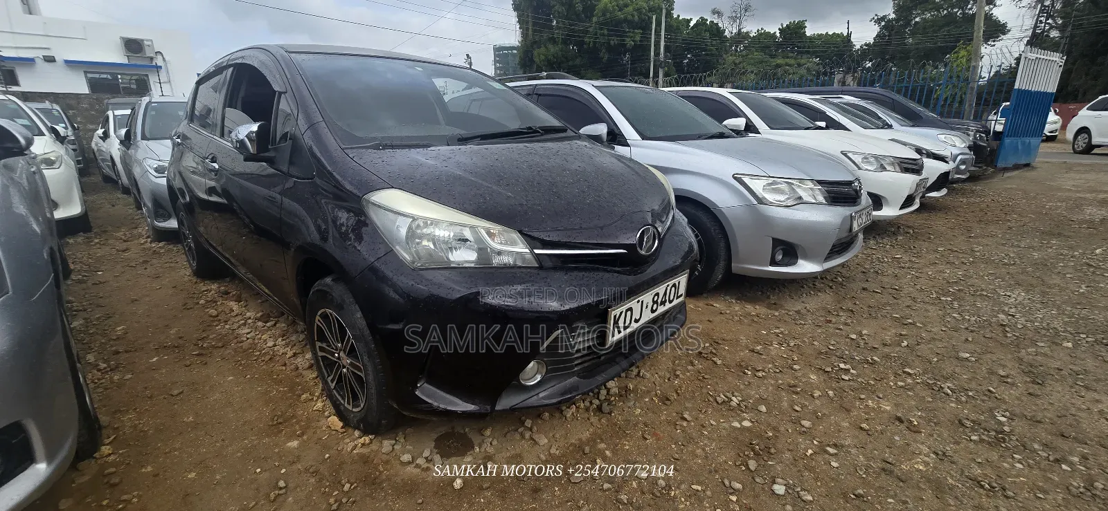 Toyota Vitz 2016 Black