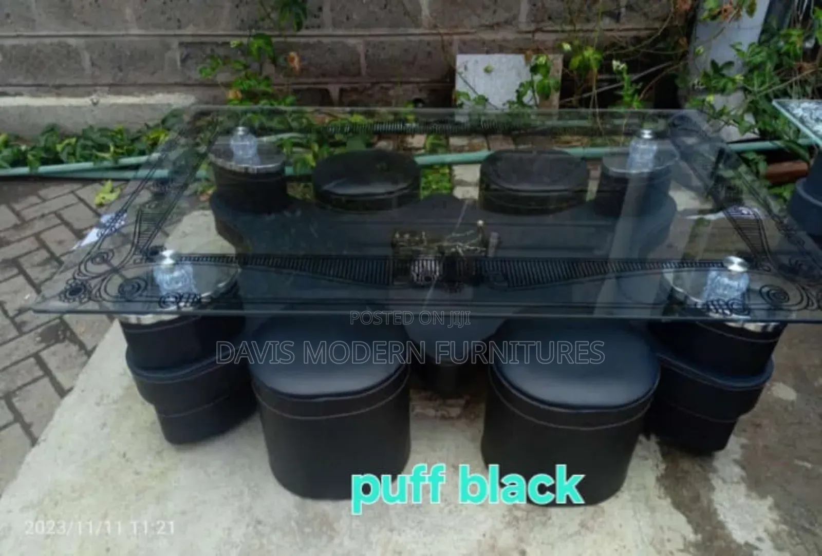 Puff Black Teble