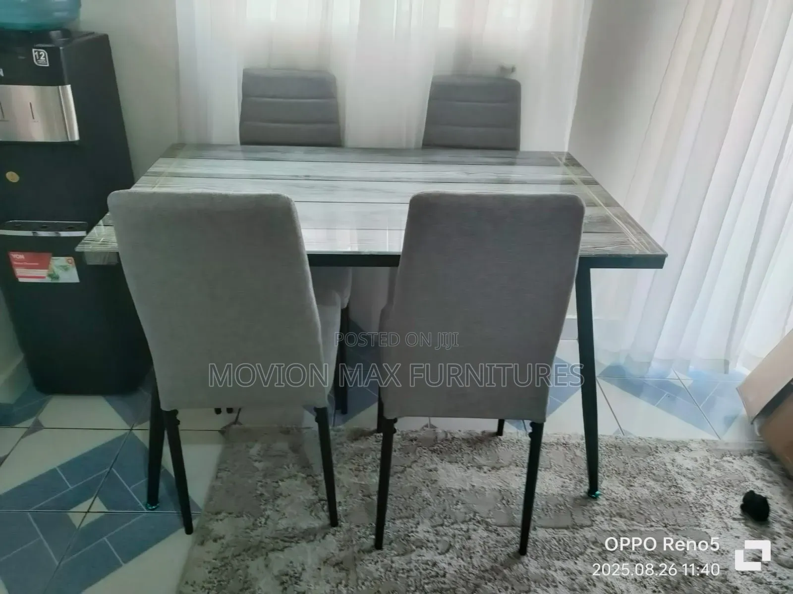 Compact Dinning Table