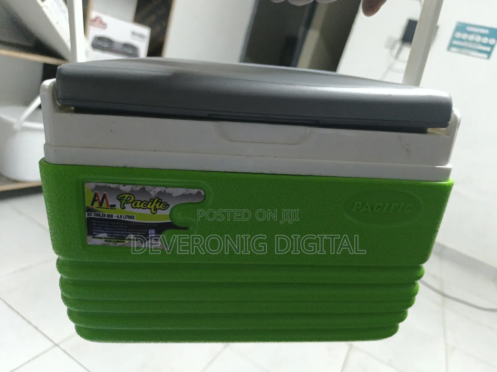 Pacific Cooler Box 
4.5 LTRS