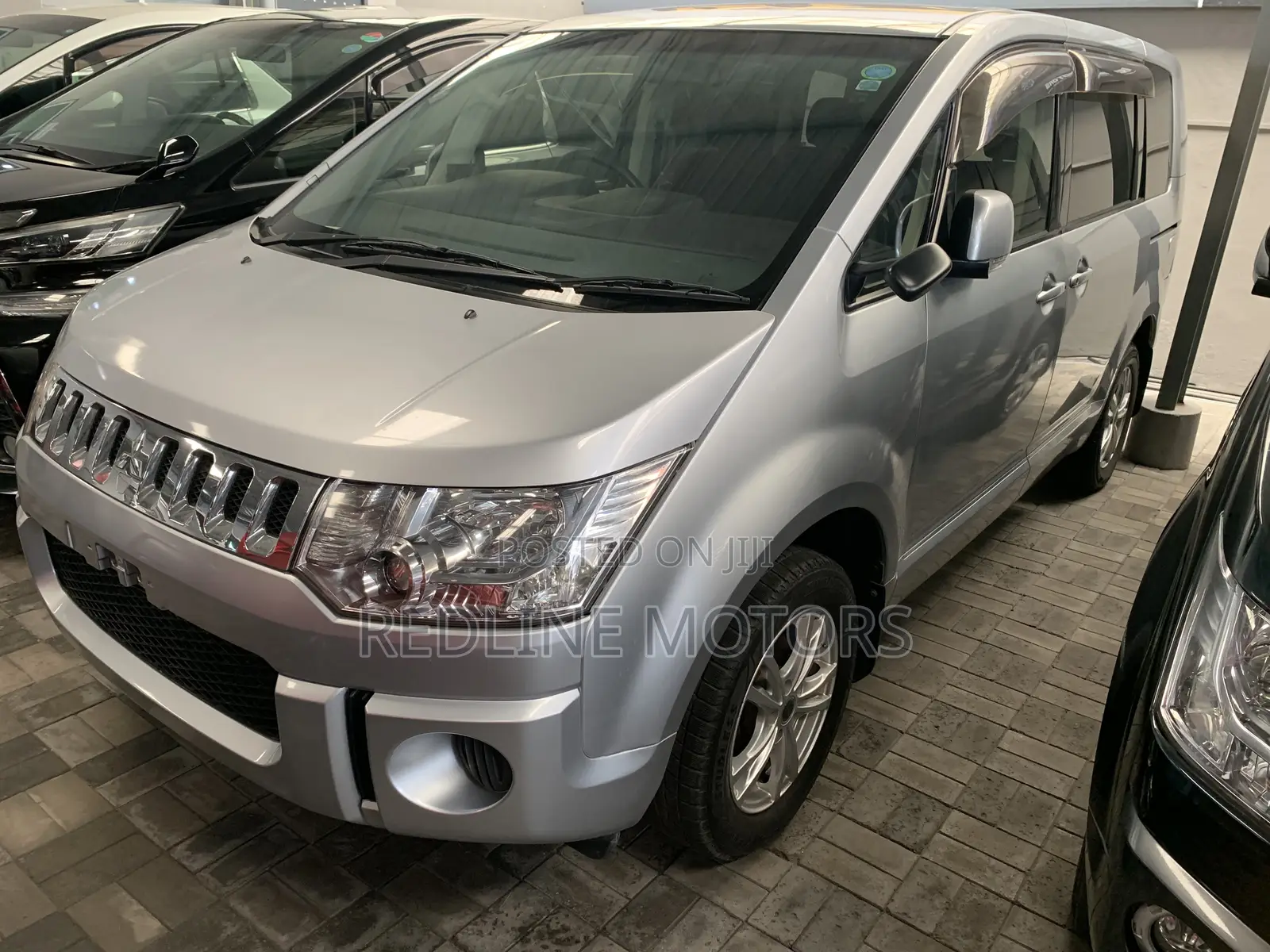 Mitsubishi Delica 2018 Silver
