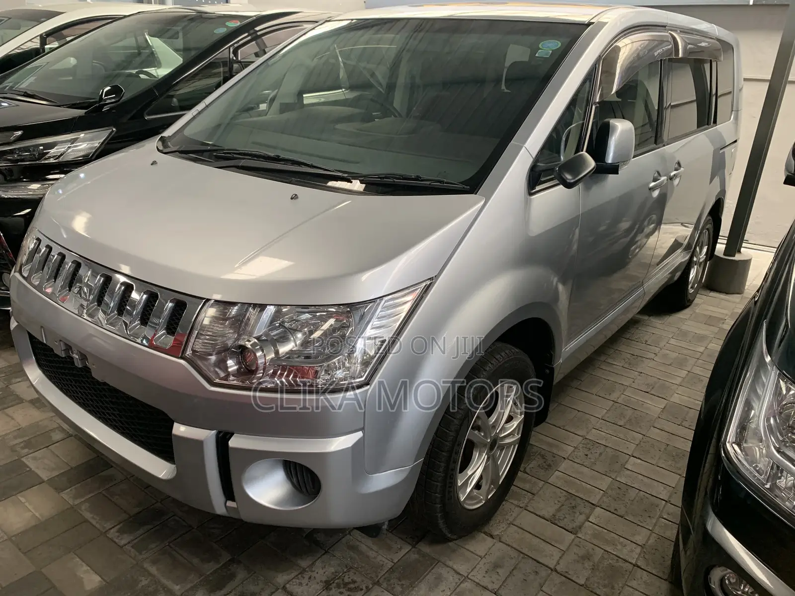 Mitsubishi Delica 2018 Silver