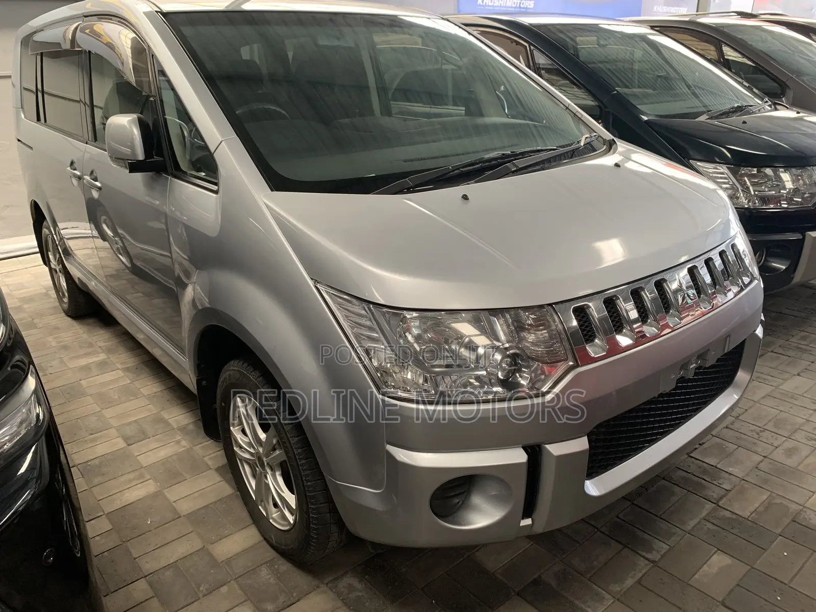 Mitsubishi Delica 2018 Silver