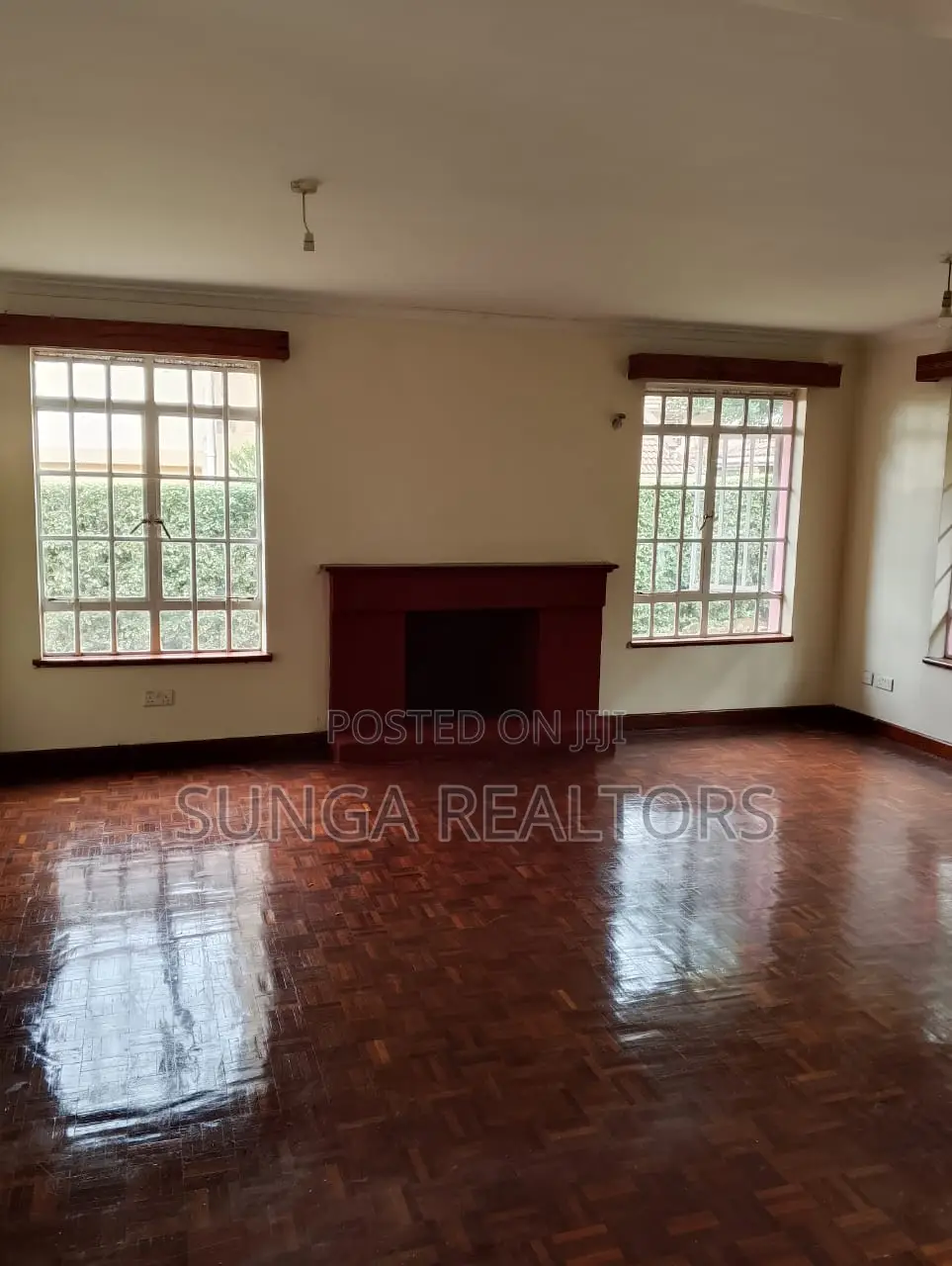 4bdrm House in Paradise Lost Rd., Runda for sale