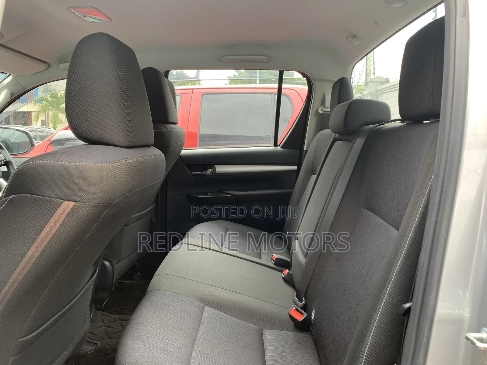 Toyota Hilux Revo Double Cab Deisel 2.4 AWD 2018 Silver