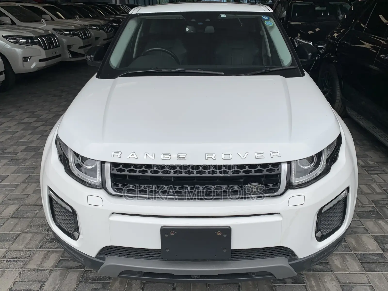 Land Rover Range Rover Evoque HSE 4x4 5-Door 2017 White
