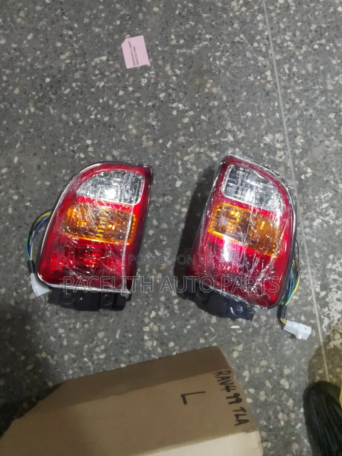 Tail Lamp / Tail Light Rav 4 1999