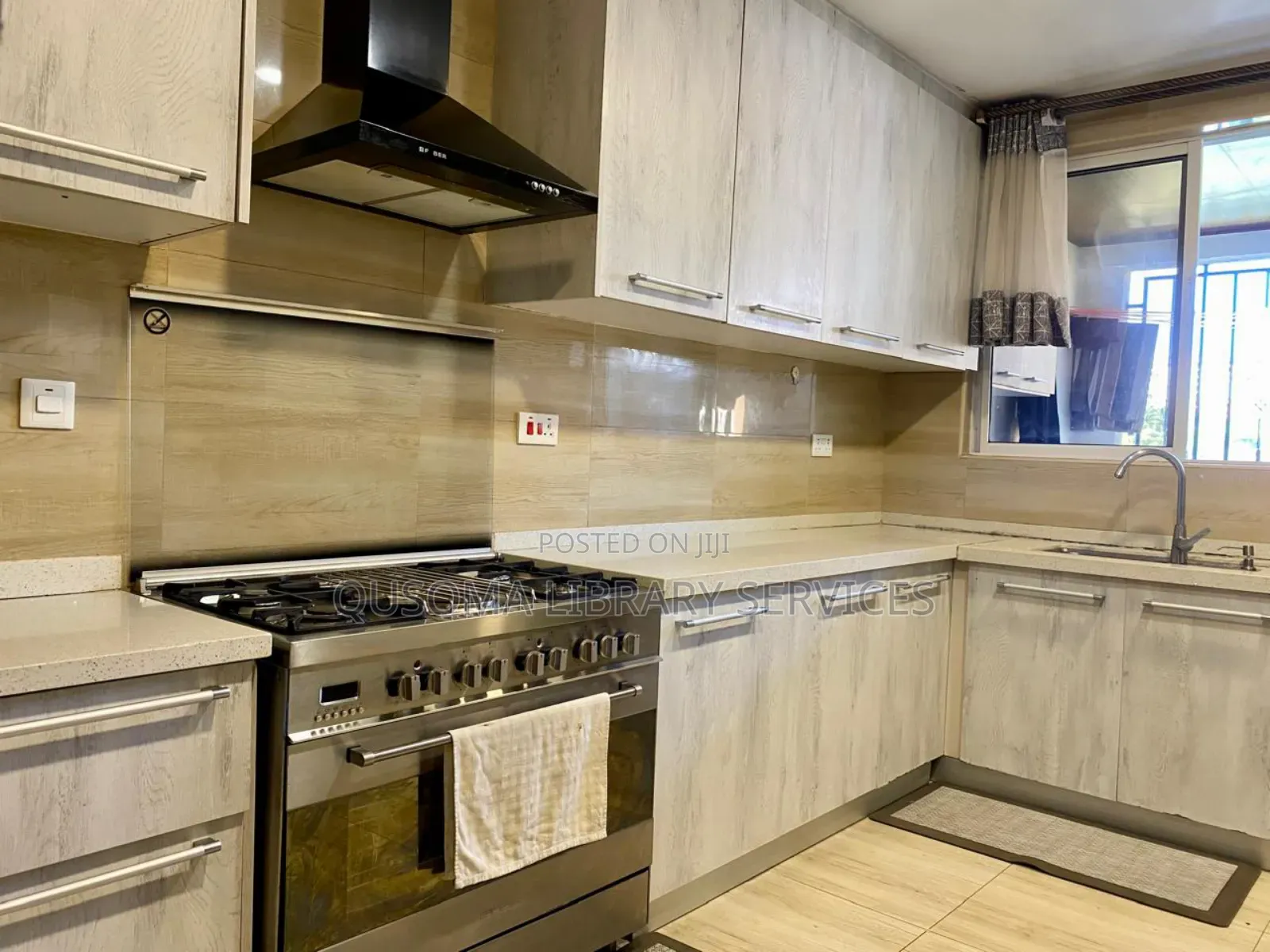 Furnished 4bdrm Apartment in Valley Arcade for sale