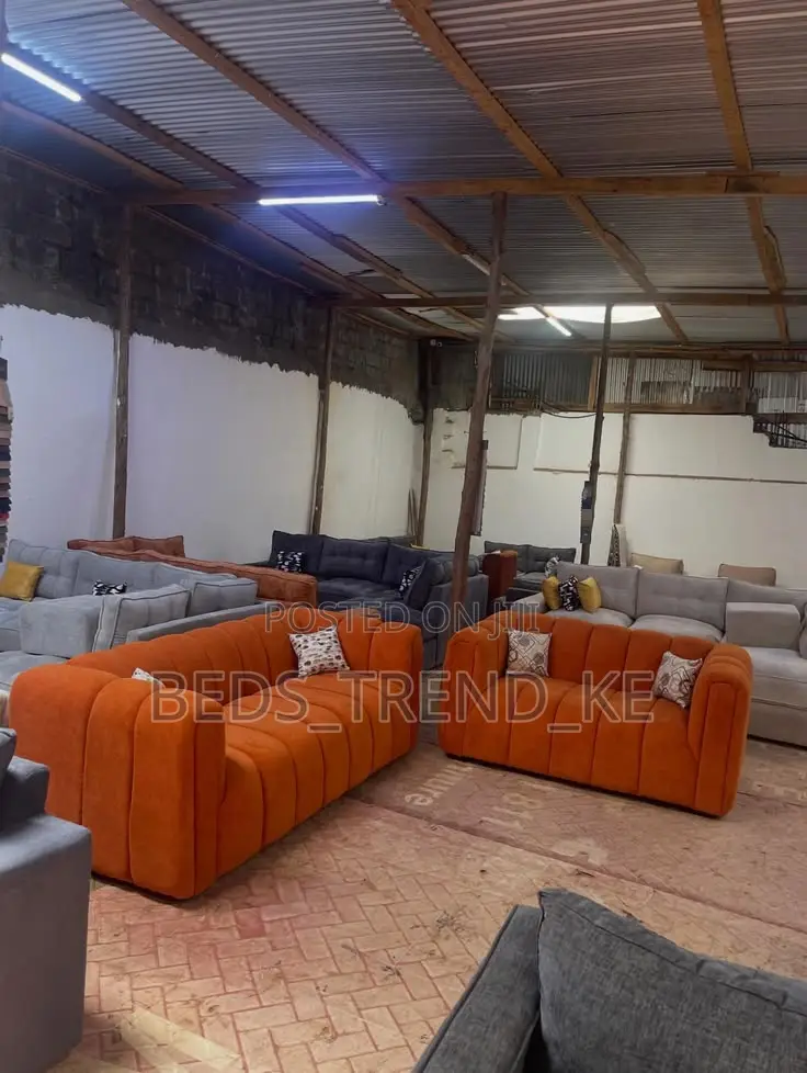 Seamless Elevated 5 Seater Bubble Sofa 3,2