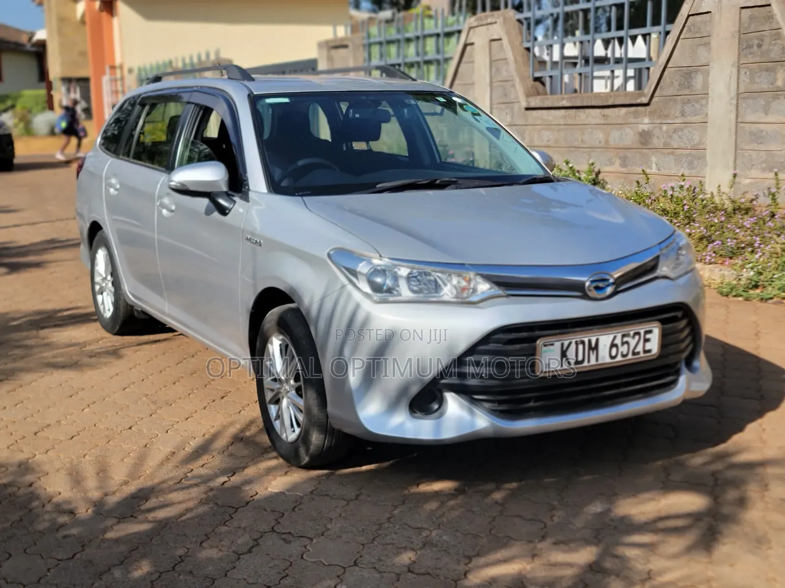 Toyota Corolla Fielder 1.5 Hybrid FWD 2016 Silver