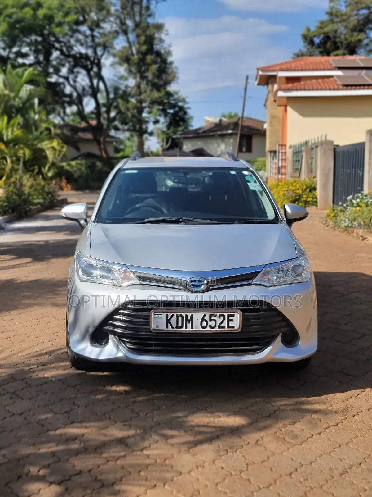 Toyota Corolla Fielder 1.5 Hybrid FWD 2016 Silver