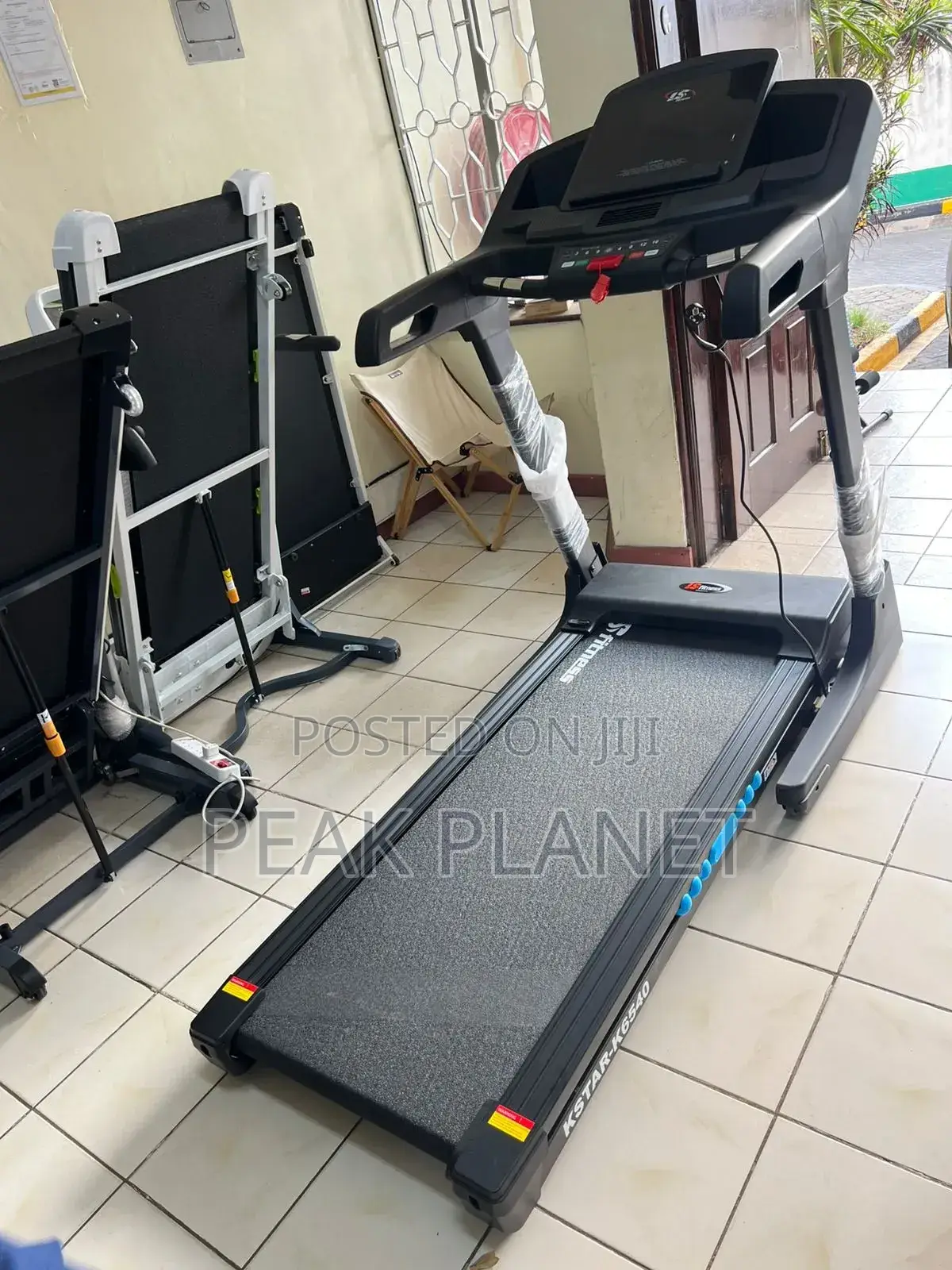 Premium Gym Treadmill With 24 Programs