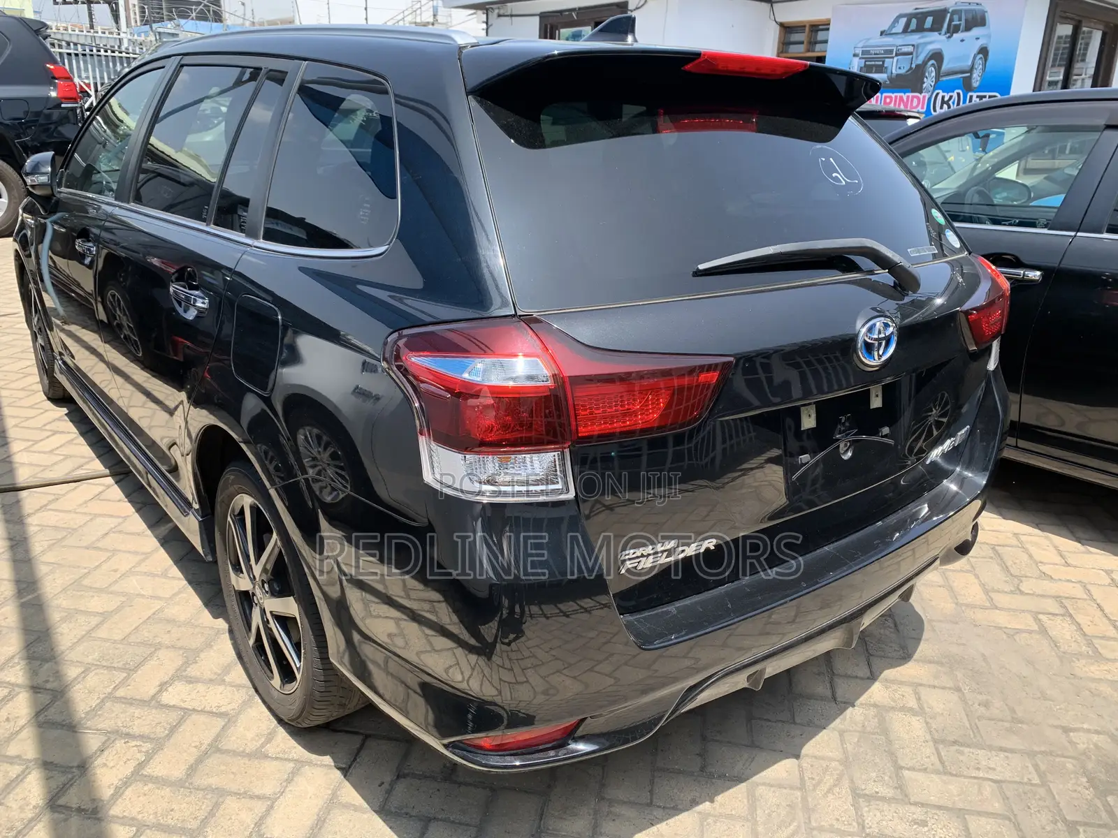 Toyota Corolla Fielder 1.5 Hybrid FWD 2018 Black