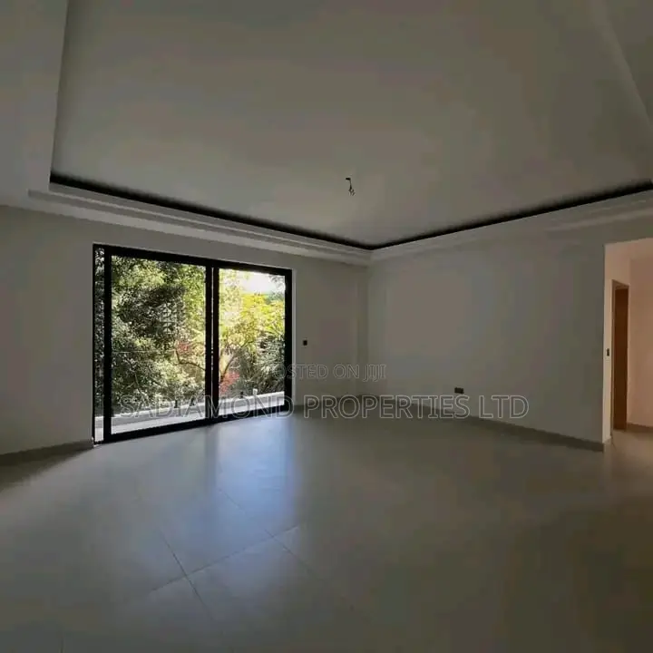 3bdrm Apartment in Lower Kabete for sale
