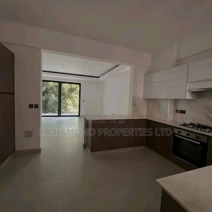 3bdrm Apartment in Lower Kabete for sale