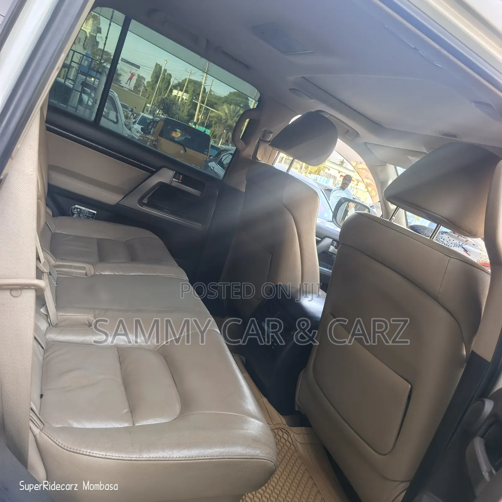 Toyota Land Cruiser 2015 White