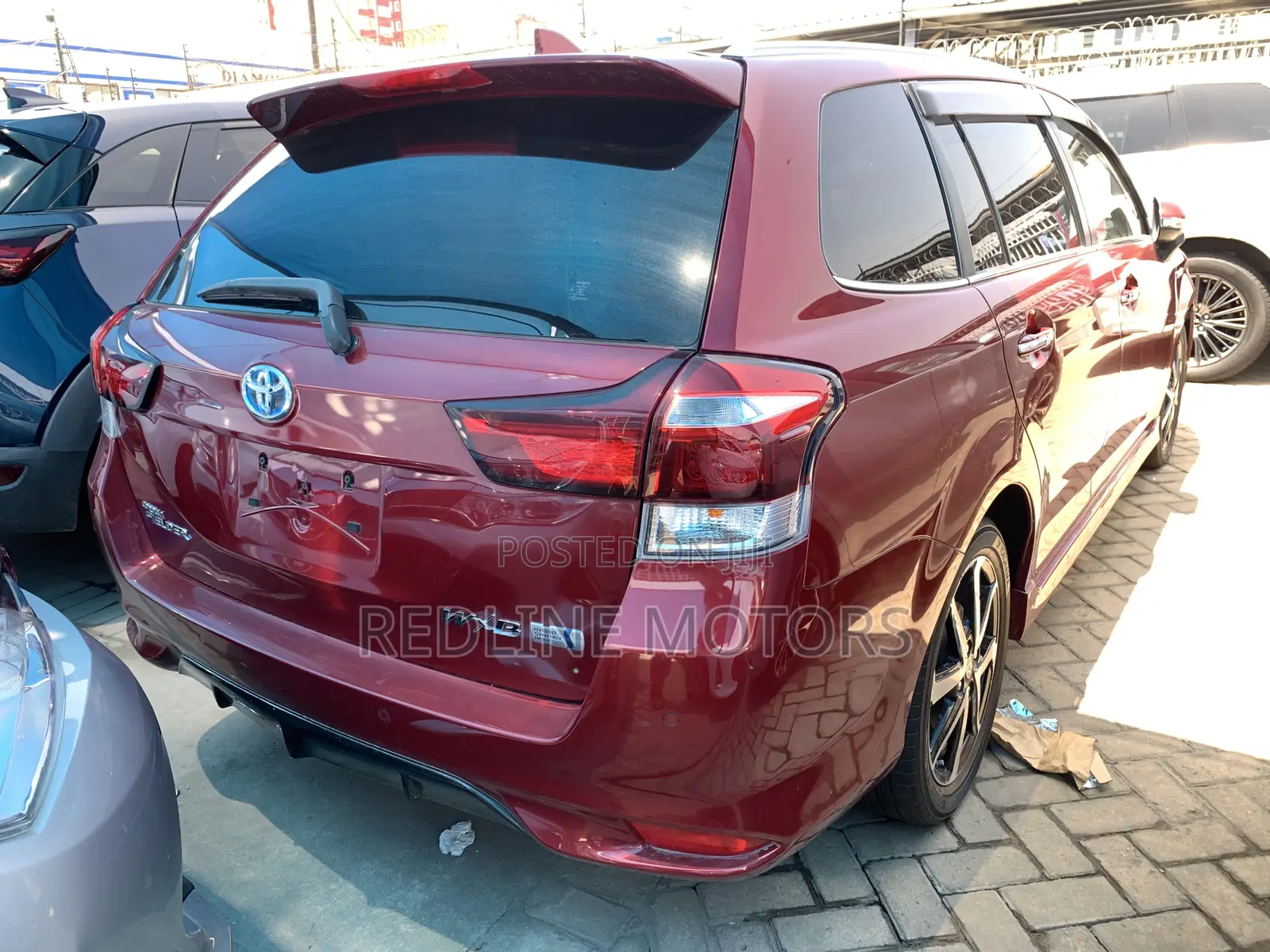 Toyota Corolla Fielder 1.5 Hybrid FWD 2018 Red