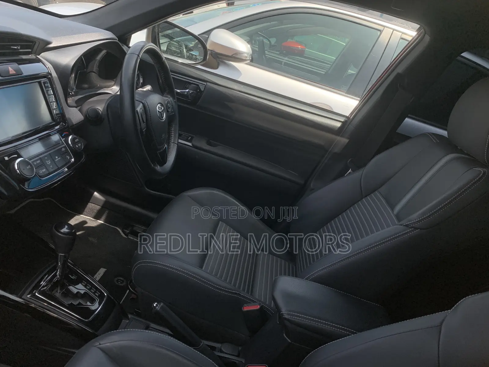Toyota Corolla Fielder 1.5 Hybrid FWD 2018 Red
