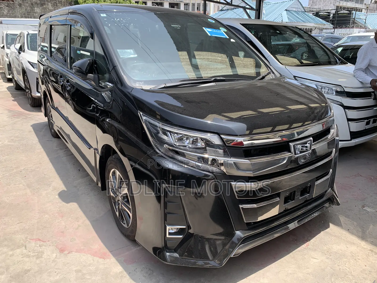Toyota Noah 2.0 AWD (7 Seater) 2018 Black