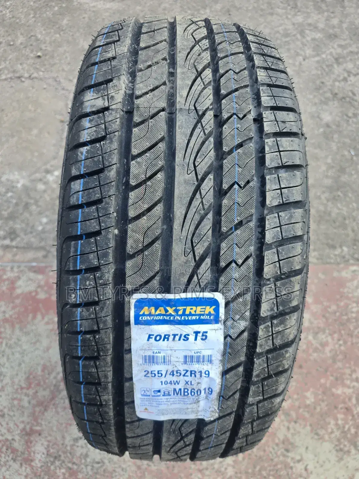 255 /45 R19 Maxtrek Tyres (New Technology)
