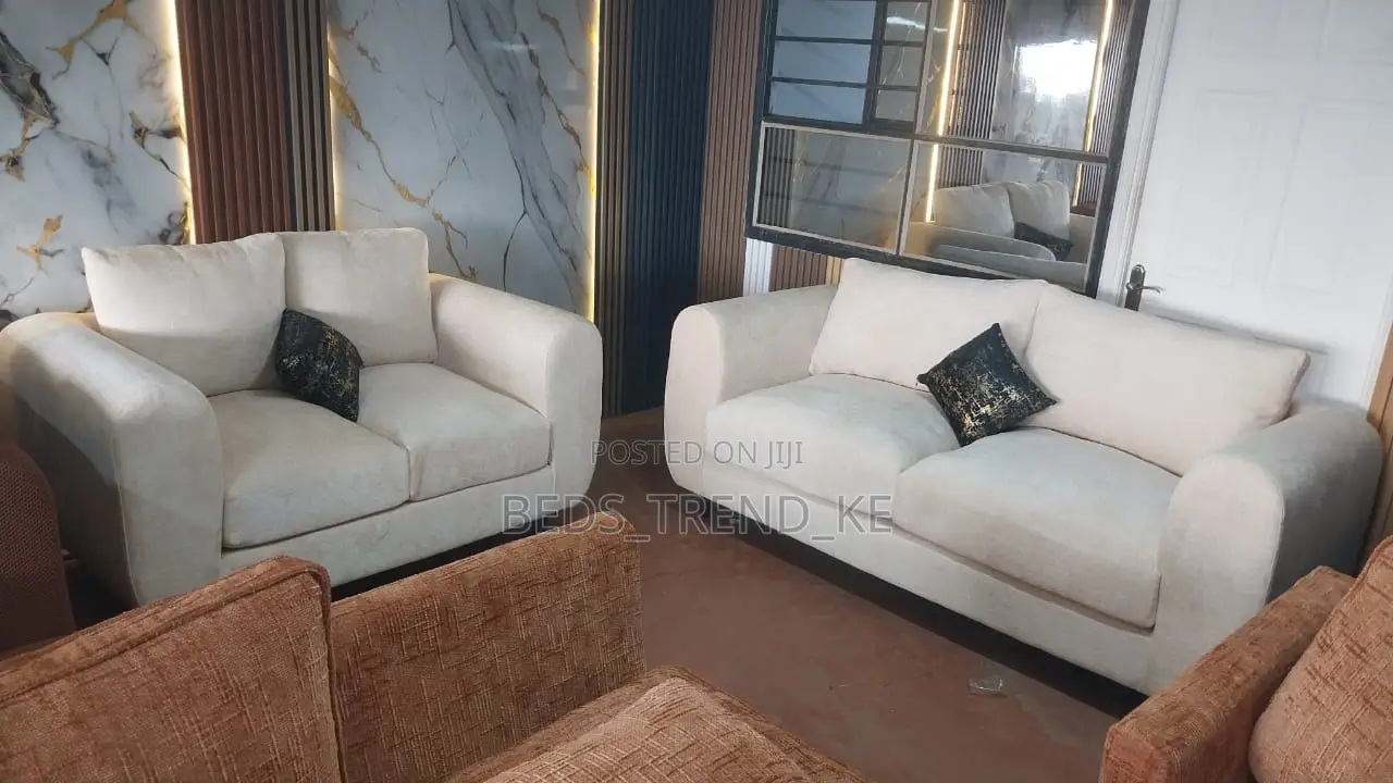 5 Seater Creamy Bold Sofa 3,2